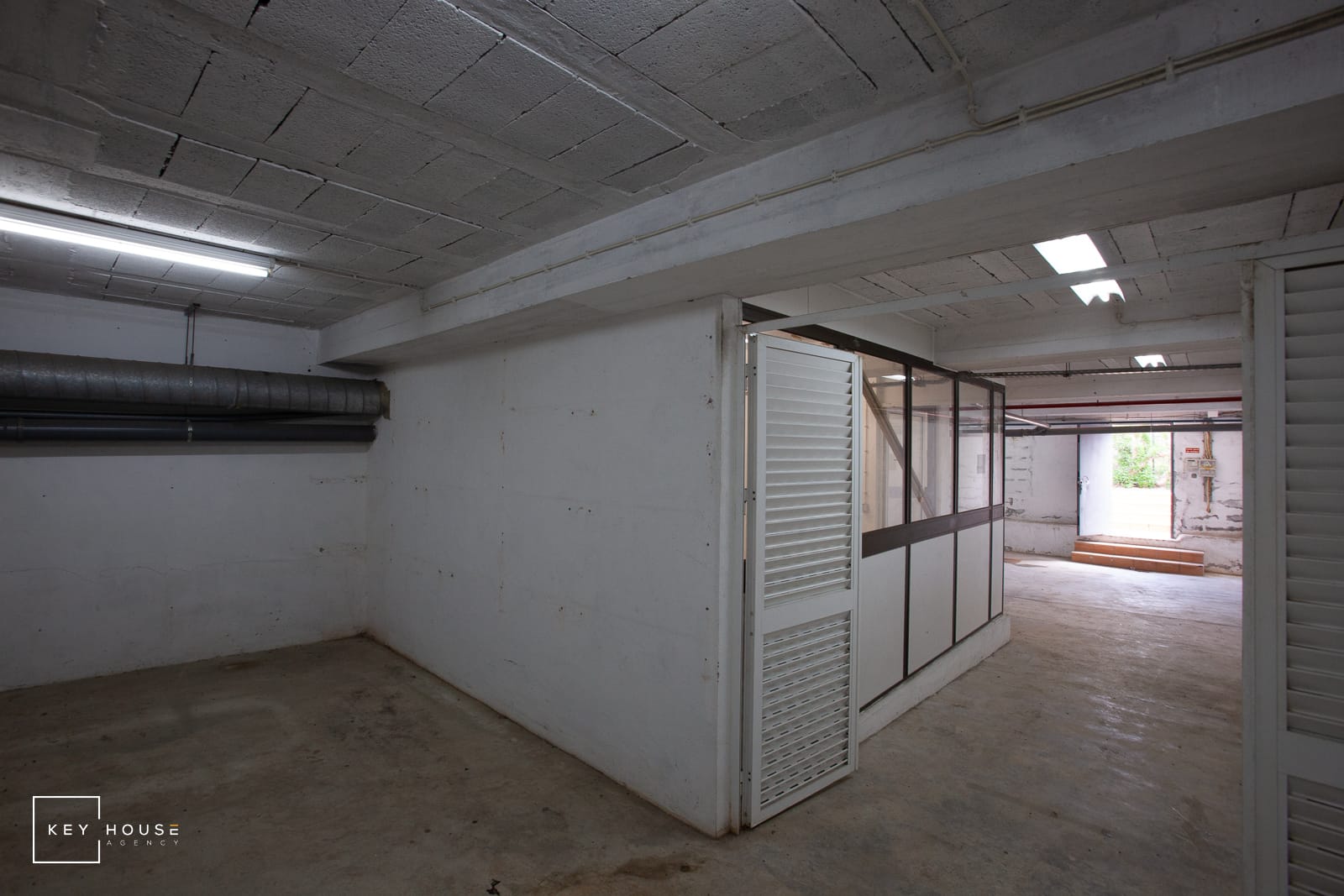 warehouse_-17